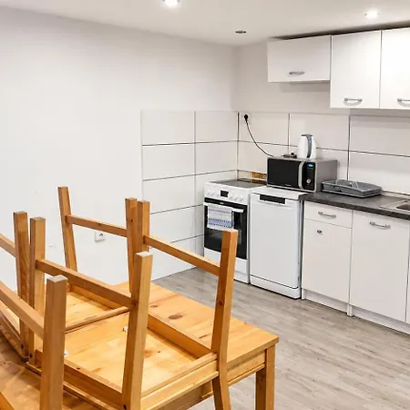 Family House Renovated, 3x Parking, Pri Ba *